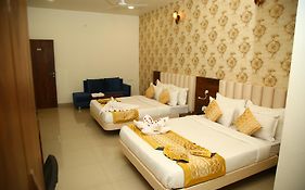 Hotel Manas Plus